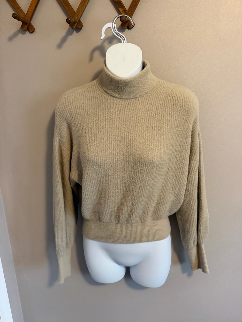 Pull & Bear Beige Ribbed Mock Neck Cropped Balloon Sleeve Neutral Sweater S